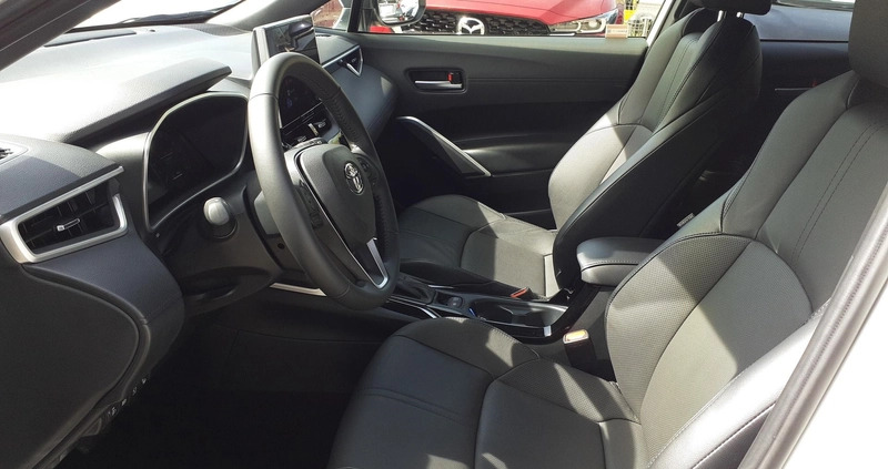 Toyota Corolla Cross cena 175900 przebieg: 6699, rok produkcji 2022 z Morąg małe 407